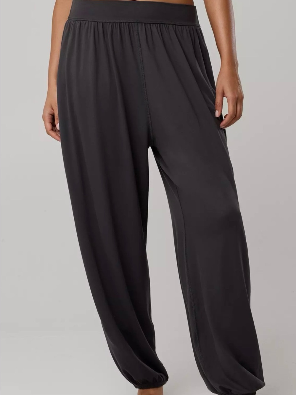 OFFLINE By Aerie The Hugger Go With The Flow Baggy Jogger